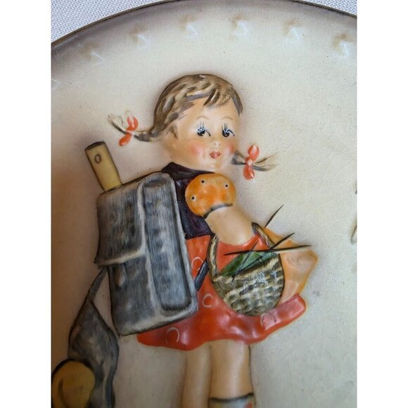 Hummel 1980 Annual Plate School Girl No 273 Goebel Germany 7.5 Inches - Picture 2 of 6